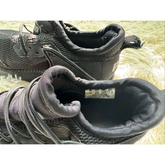 Black Boys Puma Sneakers Non Tie Size 11 - Picture 6 of 9